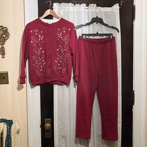 NWT’s Petite small. Feathers petites (Boscovs brand), casual 2 piece set